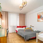 Cozy Nest Free Parking - By Hosty * كراكوفيا